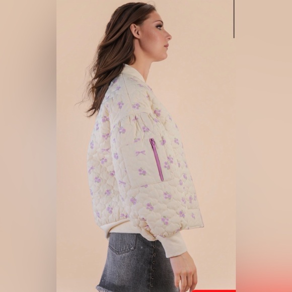 Very J Women's Floral Bomber Jacket - Cream and Purple NWT - Picture 2 of 4